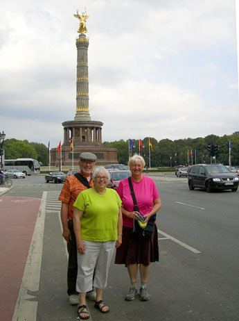 Start in Berlin: Dick und Berverly Dillon, Jeanne Allan